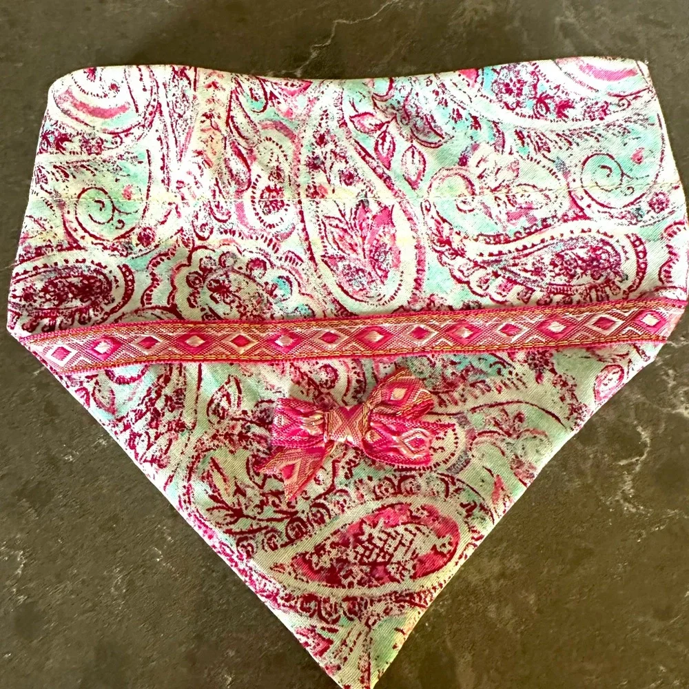 Handcrafted dog bandanna in medium Measures 16 to 20 inches around.